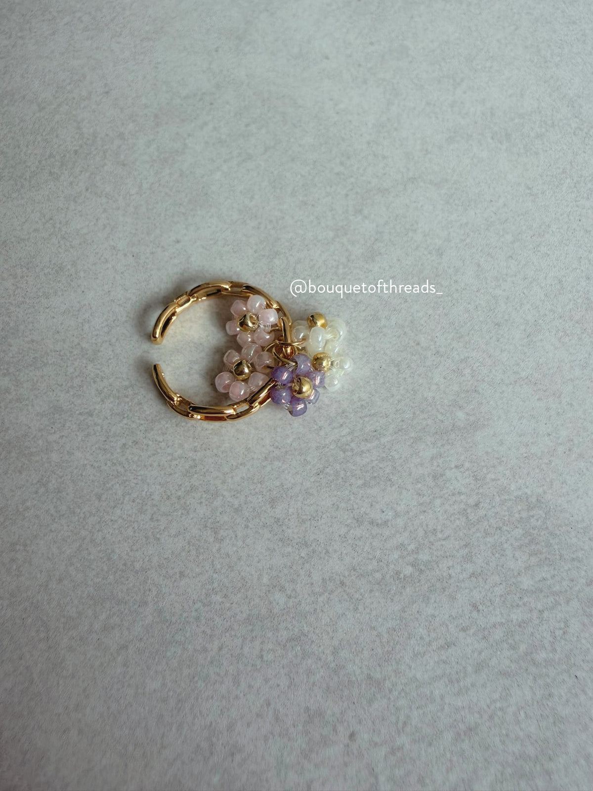 Beaded daisies ring